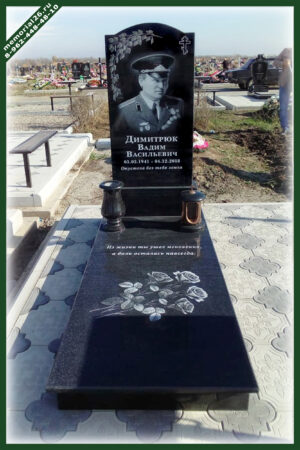 В 27 памятник военному, ваза, лампада