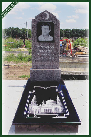 КМ 08 памятник из цветного гранита