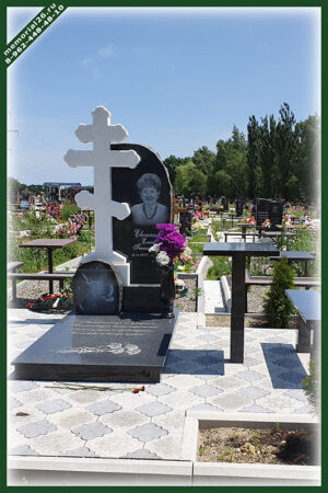 КР 17 памятник в форме креста