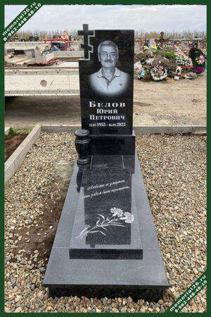 Г109 – классический строгий памятник брату с небольшим крестом