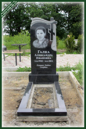 Памятник женщине Г26